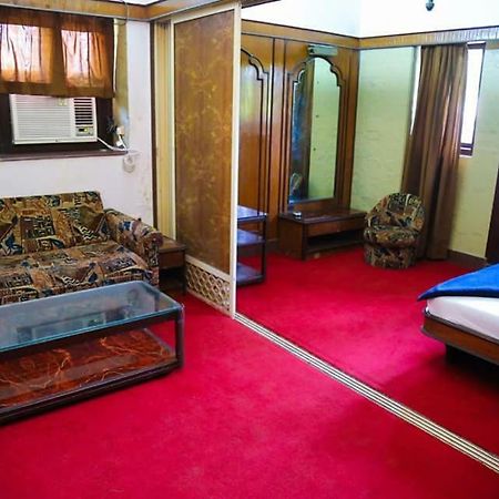 Hotel Happy Home Мумбай Екстериор снимка