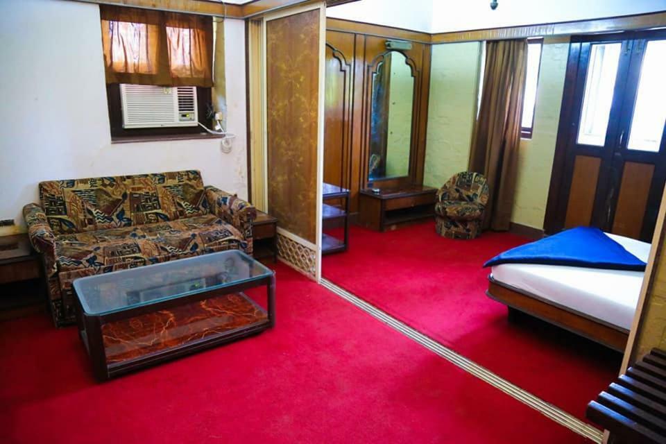 Hotel Happy Home Мумбай Екстериор снимка