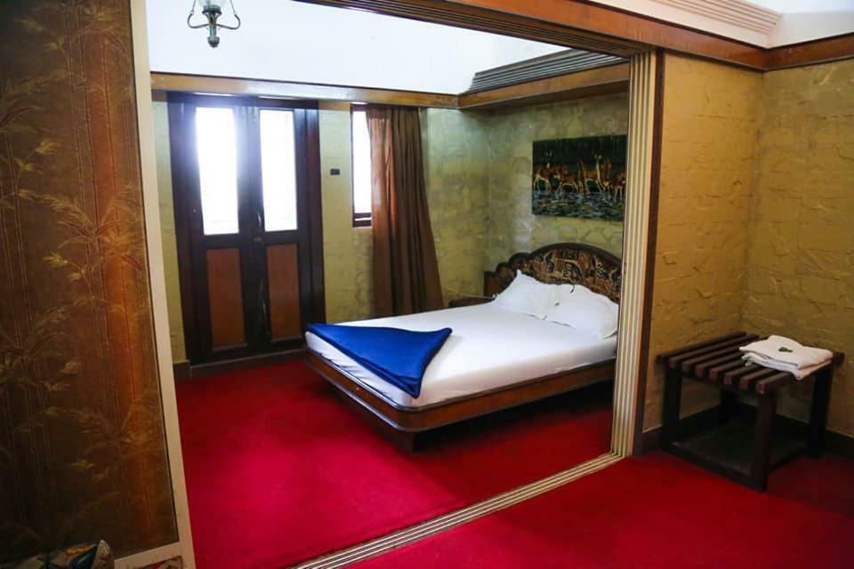 Hotel Happy Home Мумбай Екстериор снимка