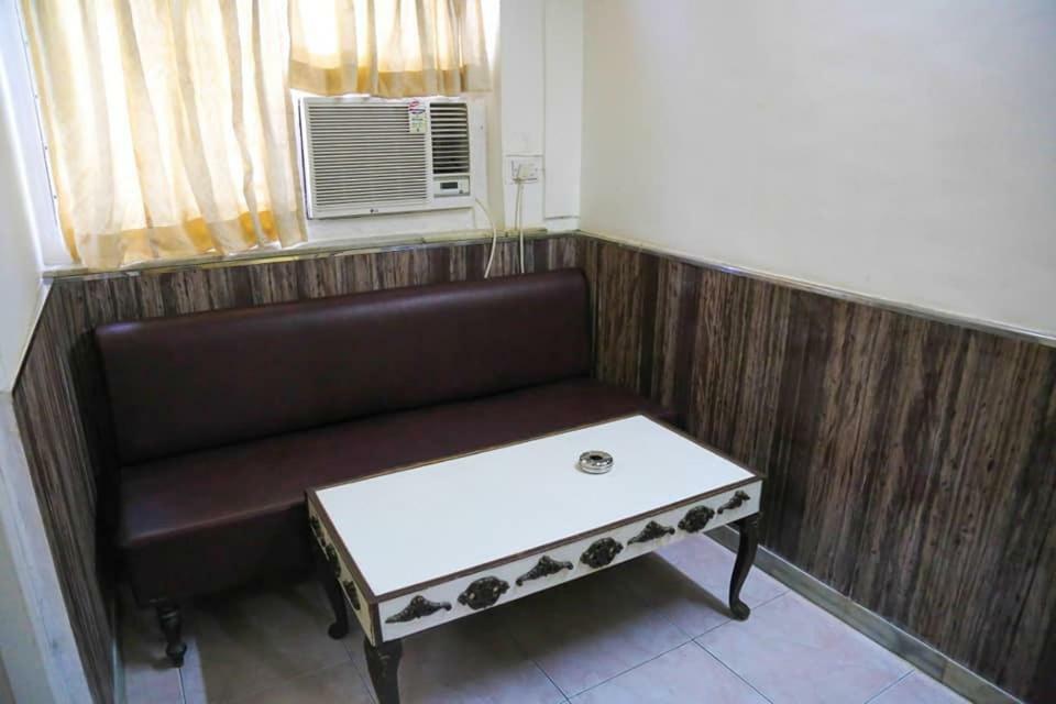 Hotel Happy Home Мумбай Екстериор снимка