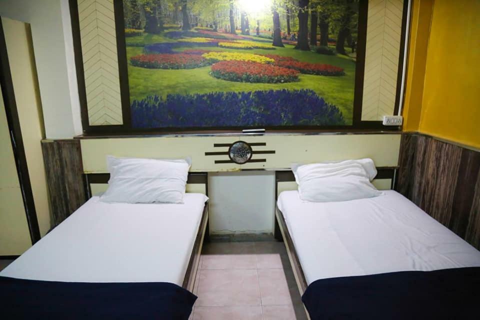 Hotel Happy Home Мумбай Екстериор снимка