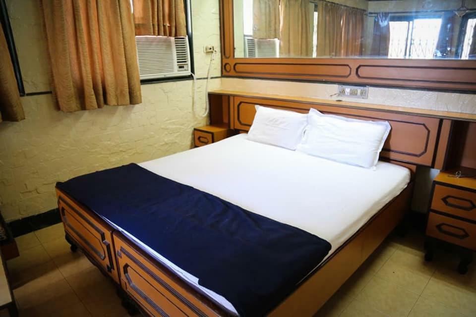 Hotel Happy Home Мумбай Екстериор снимка